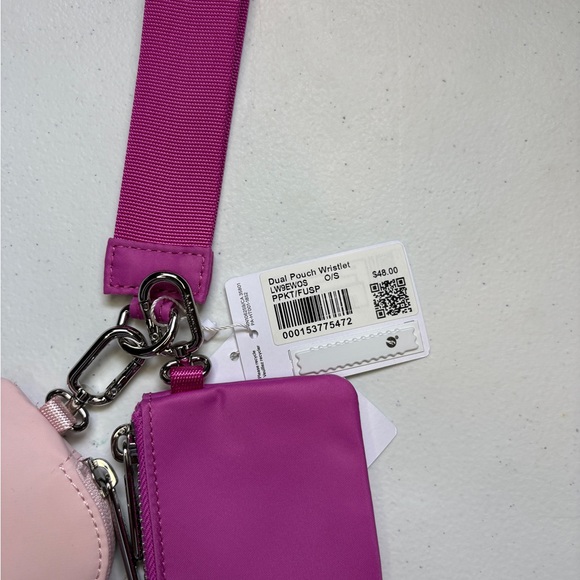 Dual Pouch Keychain - Picture 3 of 3